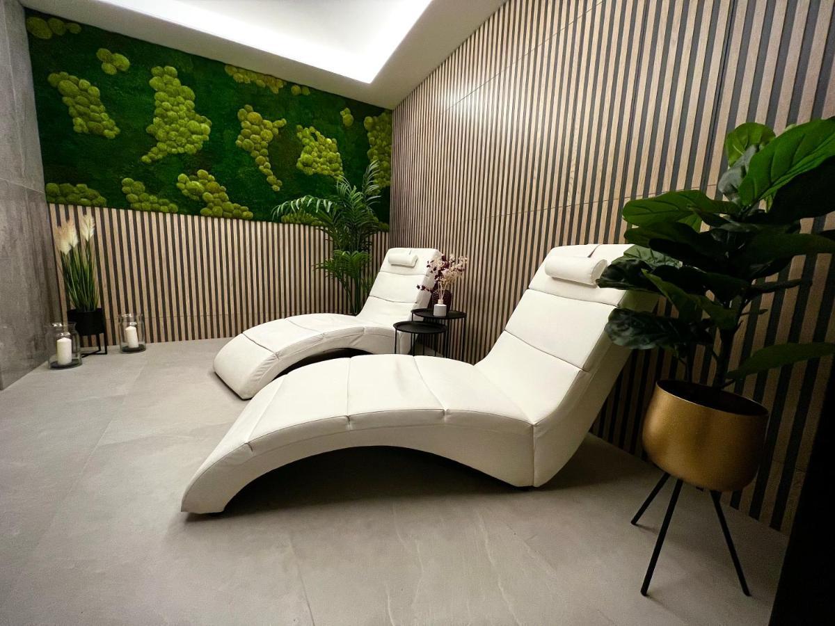 โฮเต็ล เบลล์วู Hotel เชสกี้ครุมลอฟ ภายนอก รูปภาพ