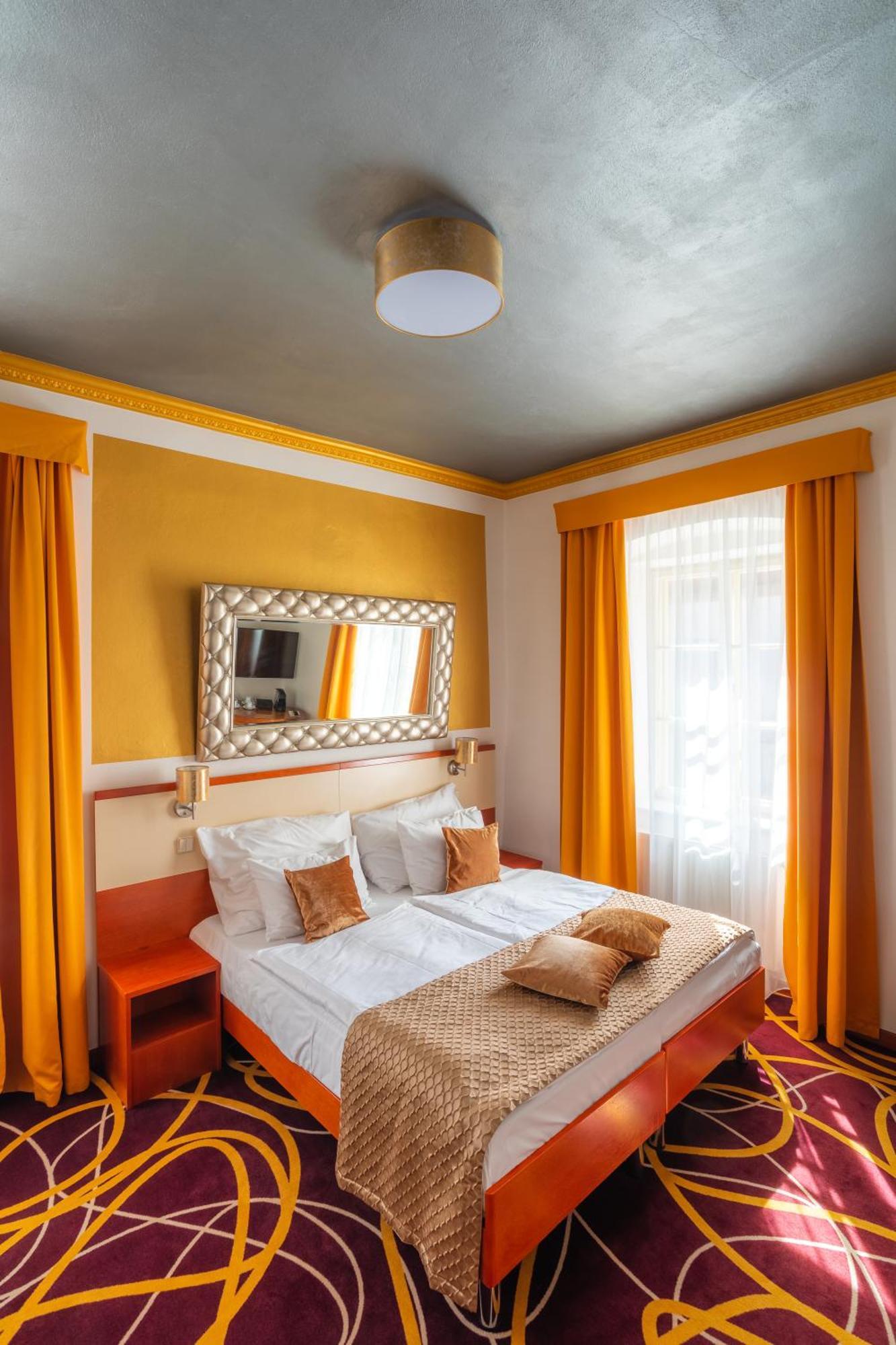 โฮเต็ล เบลล์วู Hotel เชสกี้ครุมลอฟ ห้อง รูปภาพ